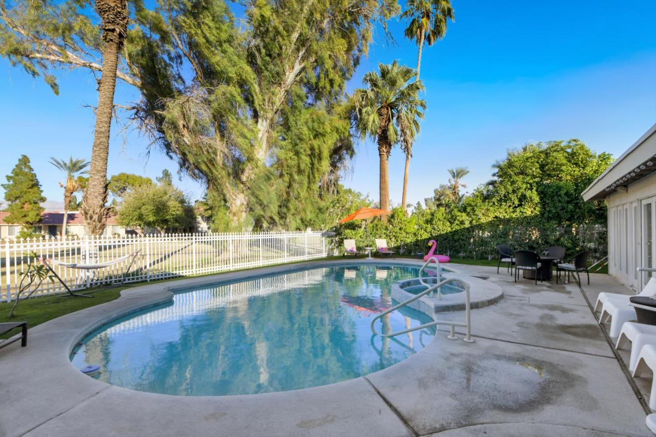 Desert Pool House: Sun, Swim, Sip & Stay Indio Bagian luar foto