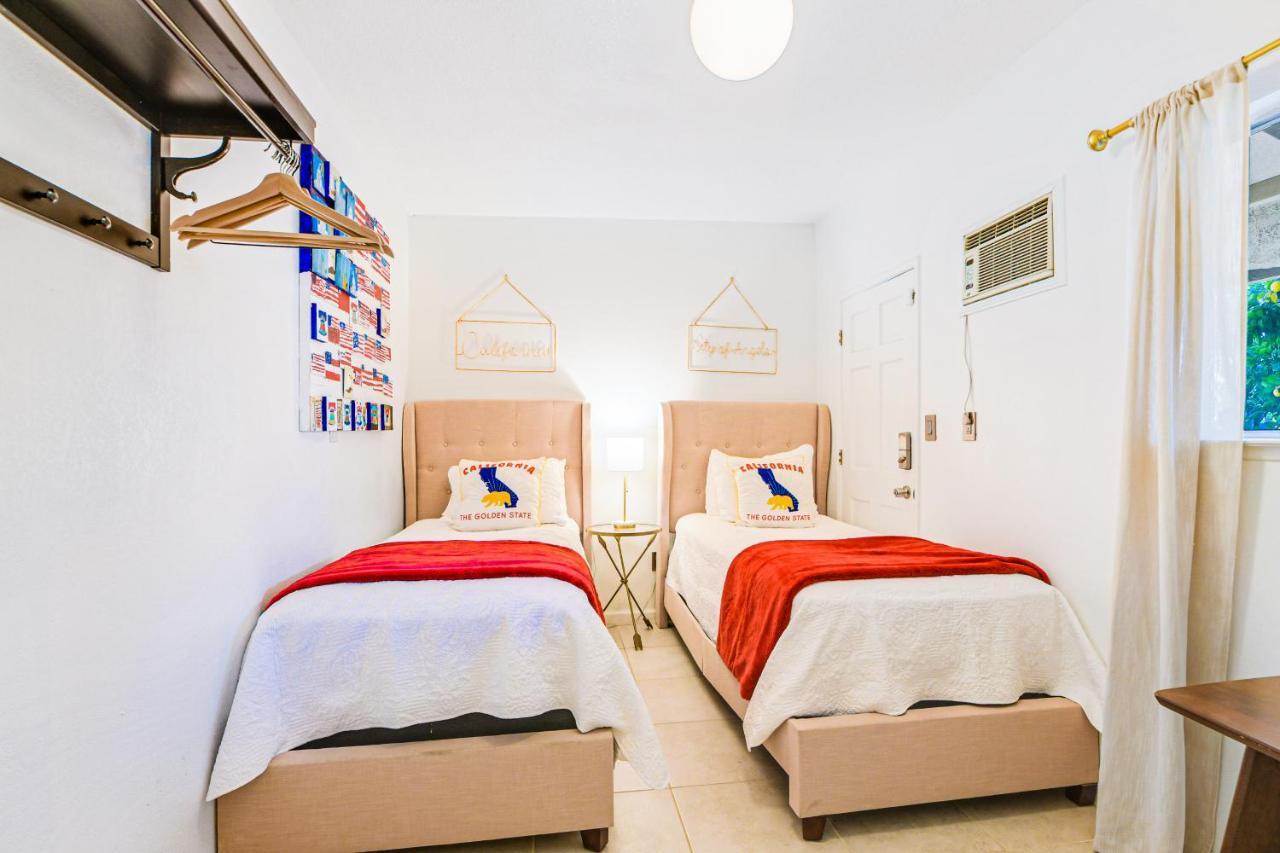 Desert Pool House: Sun, Swim, Sip & Stay Indio Bagian luar foto